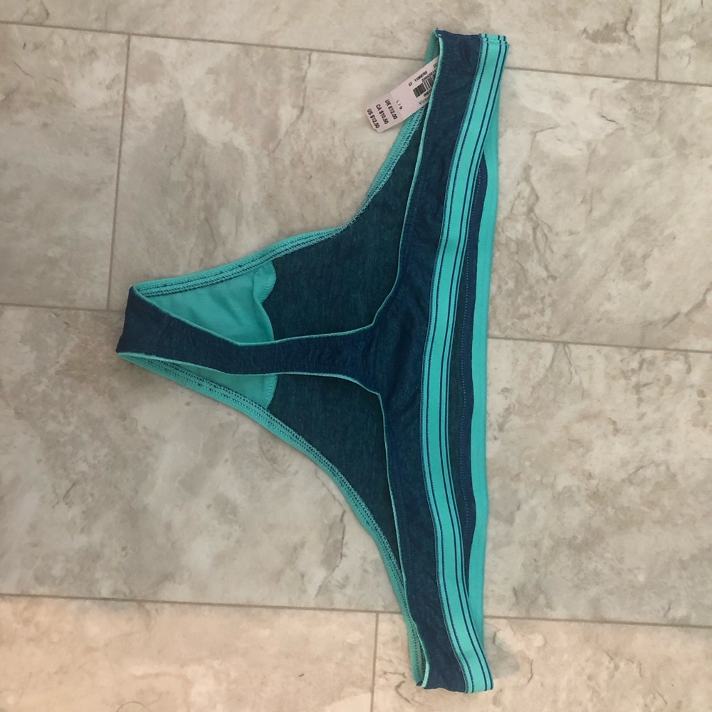 VS thong